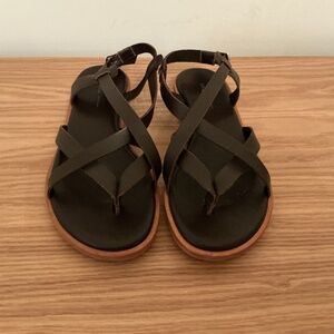 Frau Sandal